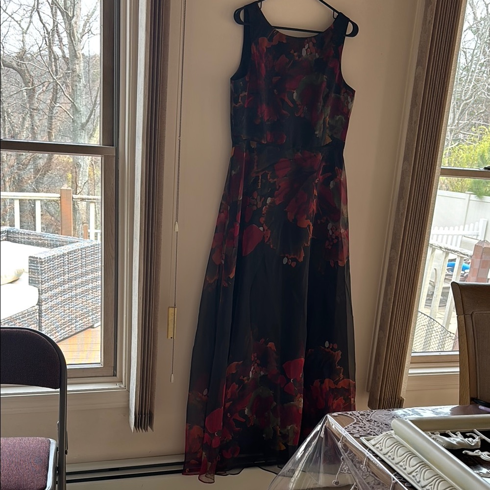 Elegant Floral Evening Gown